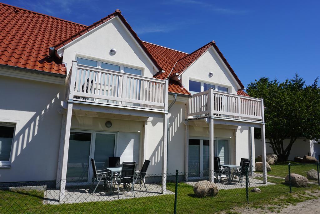 Ferienwohnungen Ruegen Findling Breege Buitenkant foto